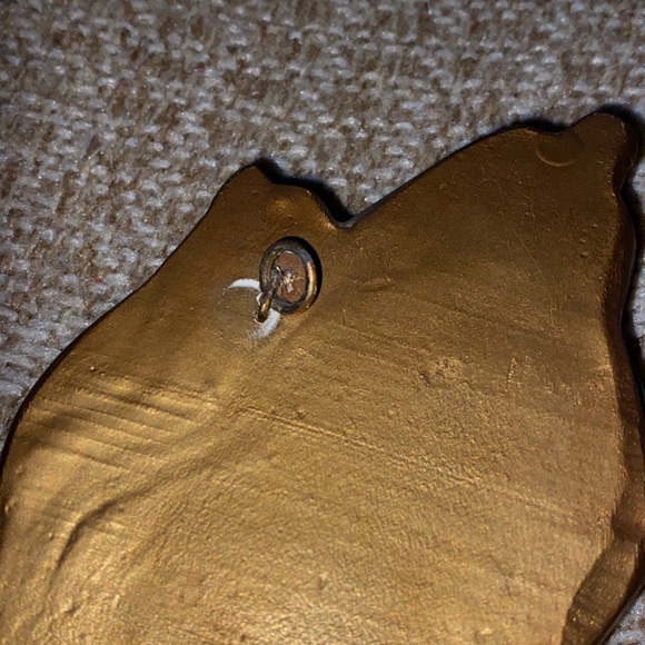 Vintage praying hands wall art - Picture 6 of 10